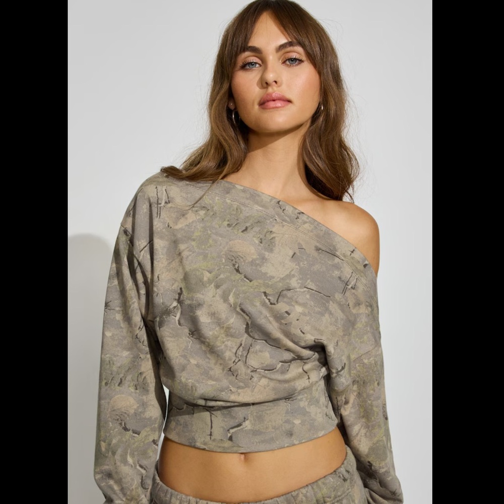Garage - SoftTerry Rib Off Shoulder Sweater - Picture 2 of 7